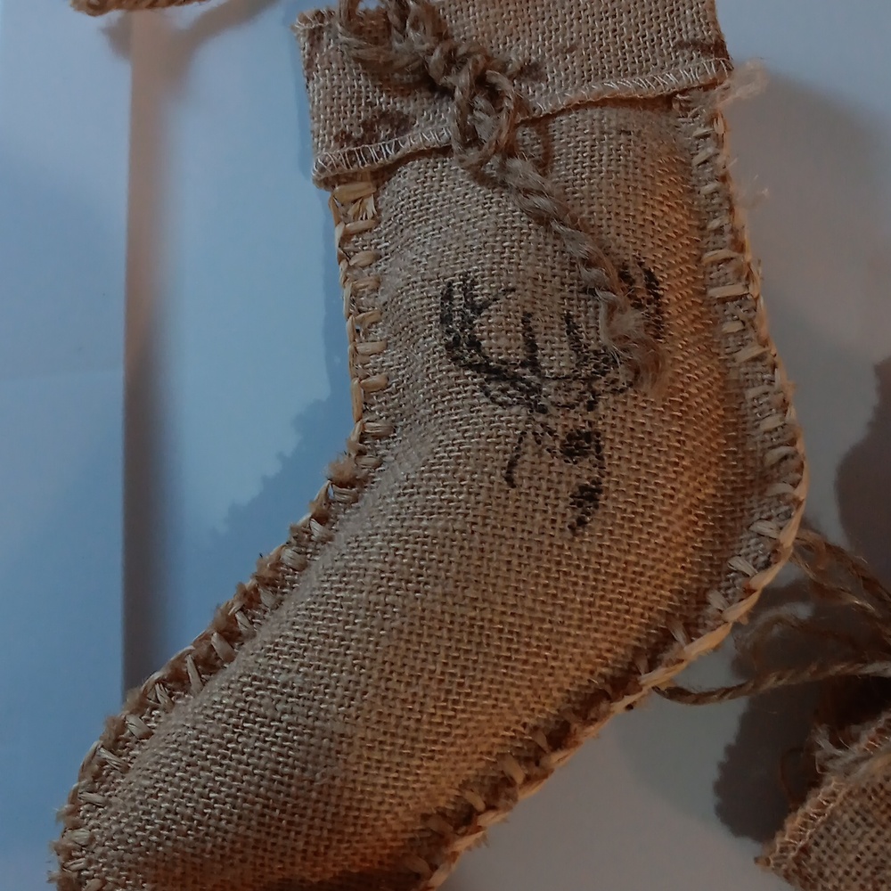 Rustic Burlap Mittens with Deer Design - Picture 2 of 3